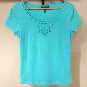 Lauren Jeans Company Lace Vee Turquoise Short Sleeve Top